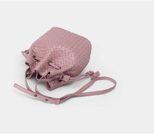 LC25 - WOMEN'S FASHION BAG.