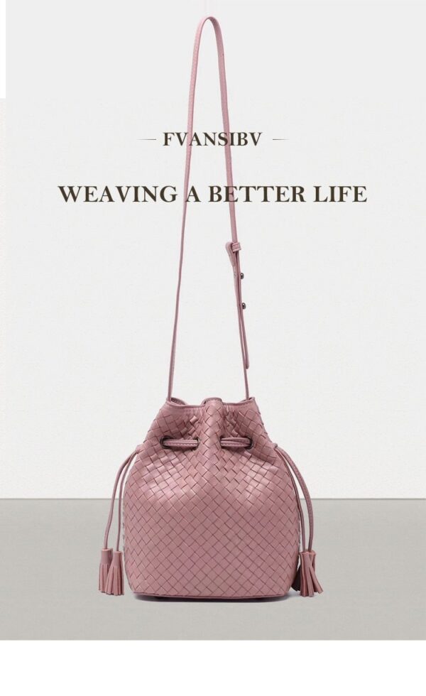 LC25 - WOMEN'S FASHION BAG.