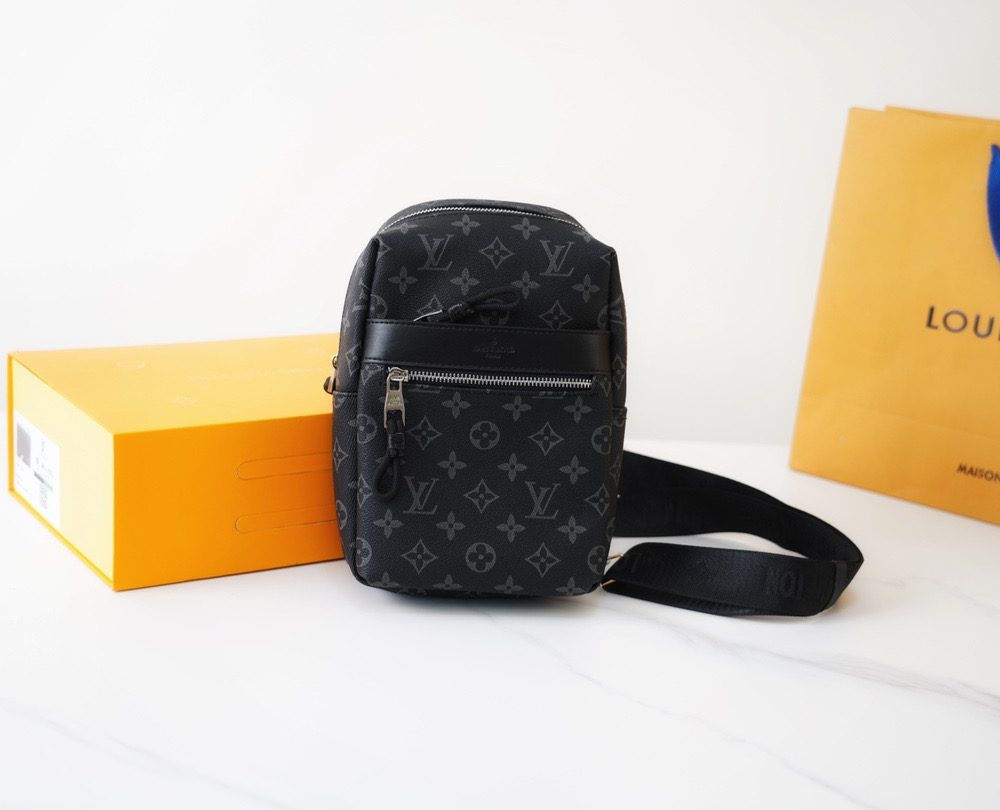 LC287 - Louis Vuitton Black Fashion Bag