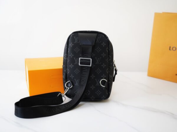 LC287 - Louis Vuitton Black Fashion Bag