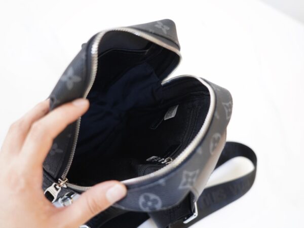 LC287 - Louis Vuitton Black Fashion Bag