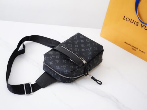 LC287 - Louis Vuitton Black Fashion Bag