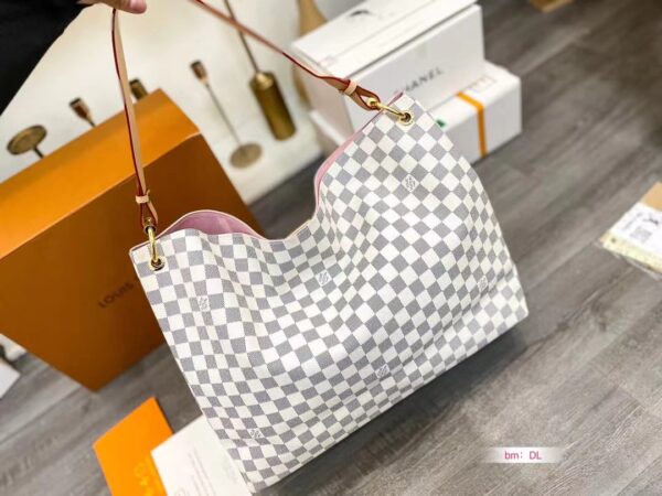 LC573 – Women’s Fashion Bag