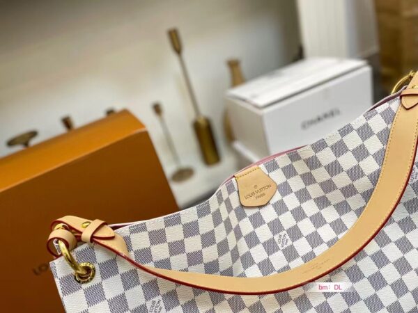 LC573 – Women’s Fashion Bag