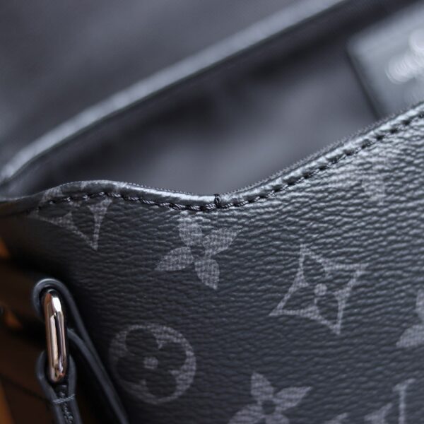 LC709 – Louis Vuitton 𝐃𝐈𝐒𝐓𝐑𝐈𝐂𝐓 M44000 Size 25 cm Top Quality
