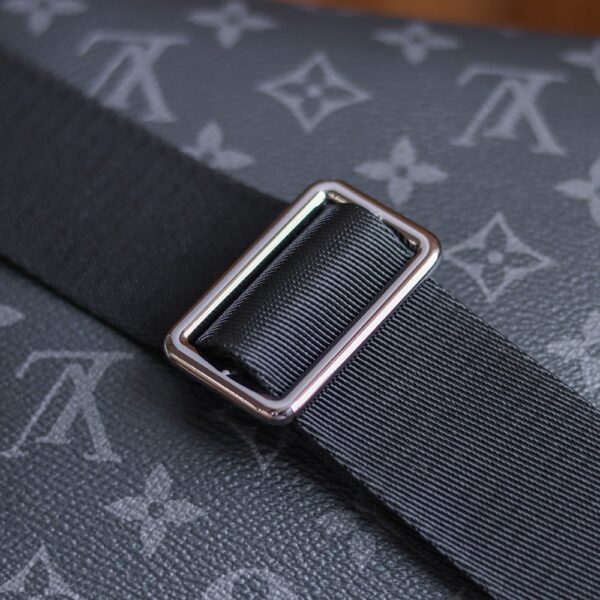LC709 – Louis Vuitton 𝐃𝐈𝐒𝐓𝐑𝐈𝐂𝐓 M44000 Size 25 cm Top Quality