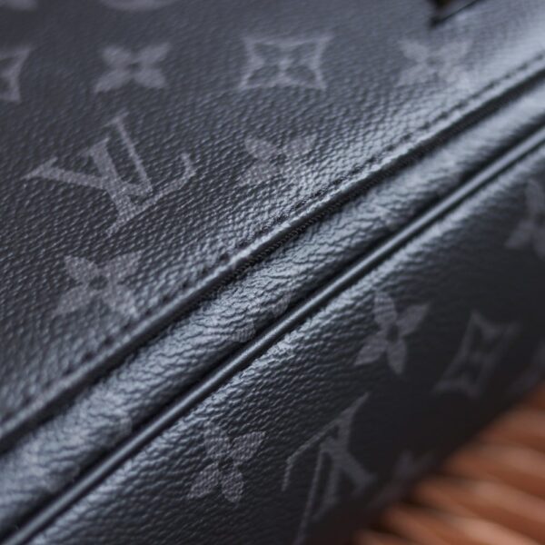 LC709 – Louis Vuitton 𝐃𝐈𝐒𝐓𝐑𝐈𝐂𝐓 M44000 Size 25 cm Top Quality