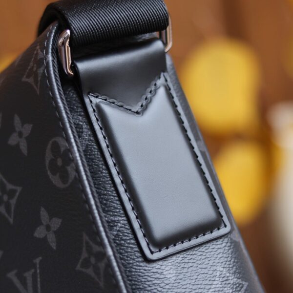LC709 – Louis Vuitton 𝐃𝐈𝐒𝐓𝐑𝐈𝐂𝐓 M44000 Size 25 cm Top Quality