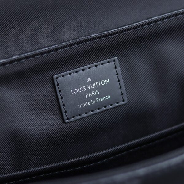 LC709 – Louis Vuitton 𝐃𝐈𝐒𝐓𝐑𝐈𝐂𝐓 M44000 Size 25 cm Top Quality
