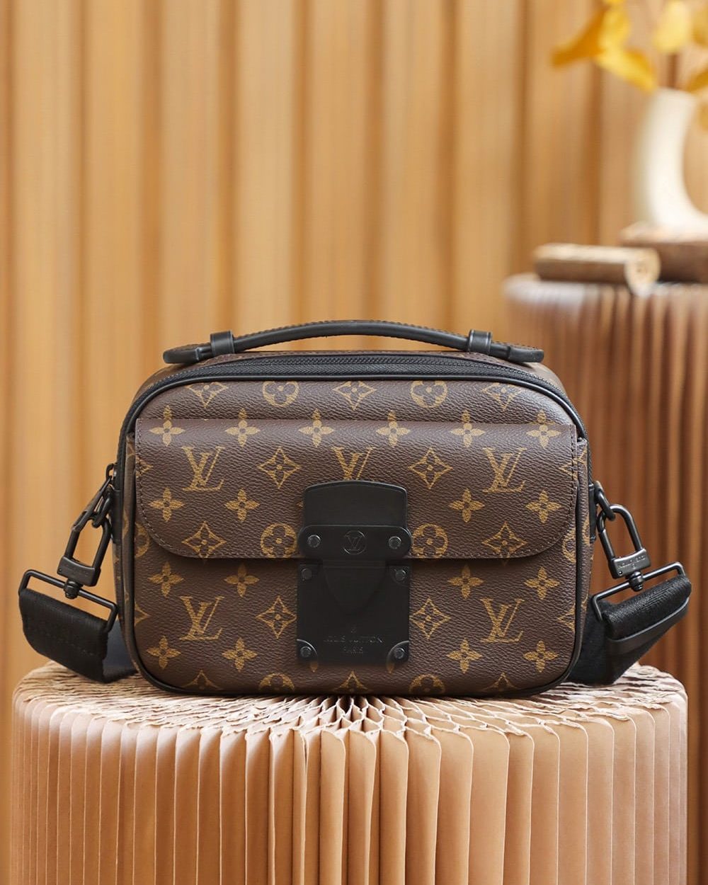 LC713 – Louis Vuitton 𝐒 𝐋𝐎𝐂𝐊 M45806 Top Quality