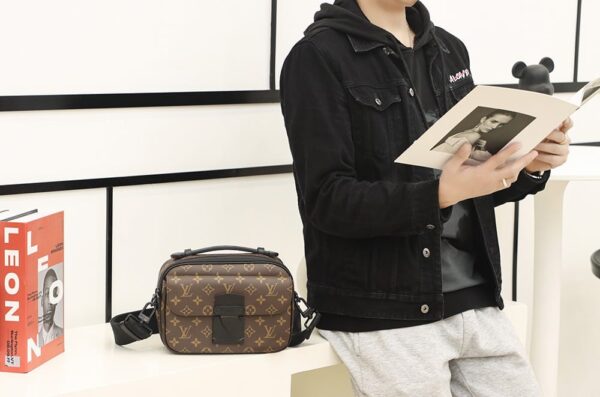 LC713 – Louis Vuitton 𝐒 𝐋𝐎𝐂𝐊 M45806 Top Quality
