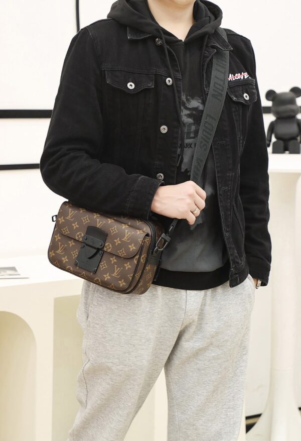 LC713 – Louis Vuitton 𝐒 𝐋𝐎𝐂𝐊 M45806 Top Quality