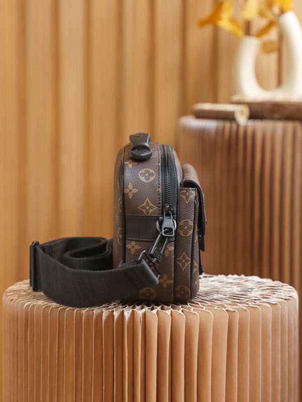 LC713 – Louis Vuitton 𝐒 𝐋𝐎𝐂𝐊 M45806 Top Quality
