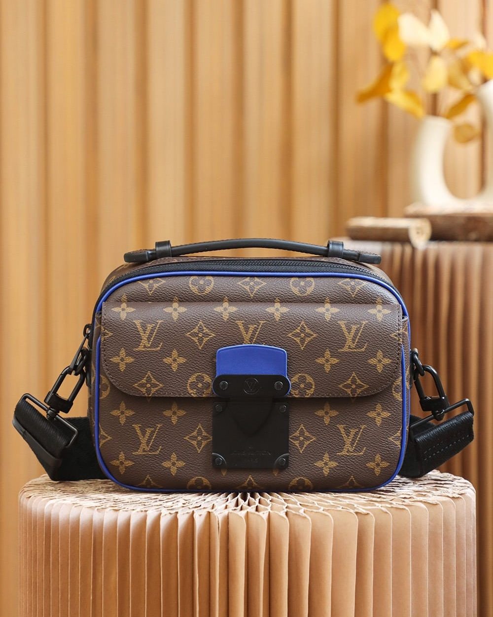 LC714 – Louis Vuitton 𝐒 𝐋𝐎𝐂𝐊 M45863 Top Quality