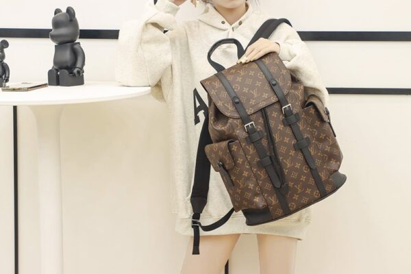 LC716 – Louis Vuitton 𝐂𝐇𝐑𝐈𝐒𝐓𝐎𝐏𝐇𝐄𝐑 N43735 Top Quality