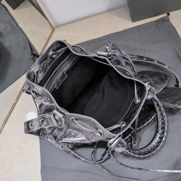Le Cagole Small Bucket Bag In Black/Dark Blue/Sliver Tone For Women 11.8in/30 cm 7024321VG9Y1000