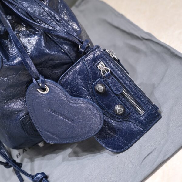 Le Cagole Small Bucket Bag In Black/Dark Blue/Sliver Tone For Women 11.8in/30 cm 7024321VG9Y1000