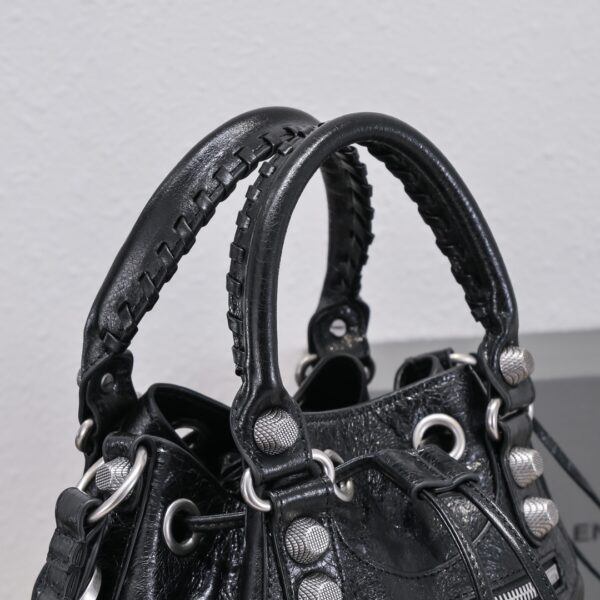 Le Cagole Small Bucket Bag In Black/Dark Blue/Sliver Tone For Women 11.8in/30 cm 7024321VG9Y1000