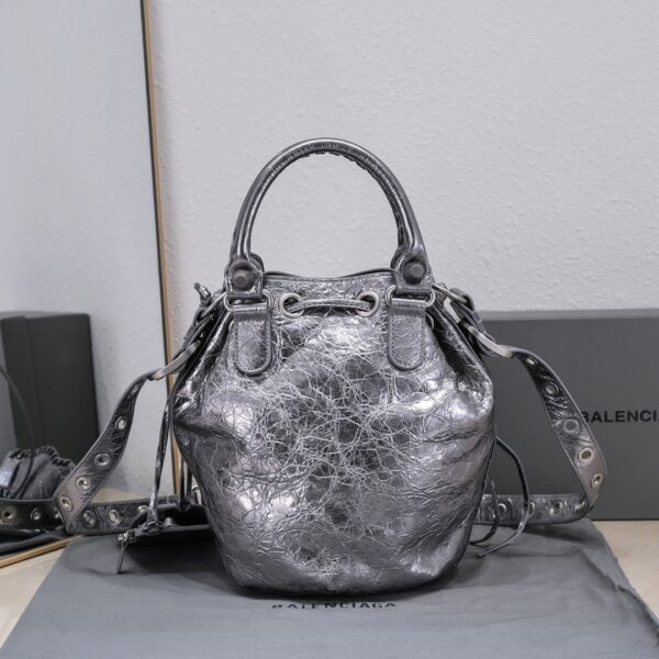 Le Cagole Small Bucket Bag In Black/Dark Blue/Sliver Tone For Women 11.8in/30 cm 7024321VG9Y1000