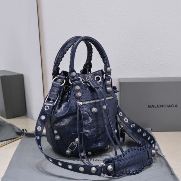 Le Cagole Small Bucket Bag In Black/Dark Blue/Sliver Tone For Women 11.8in/30 cm 7024321VG9Y1000