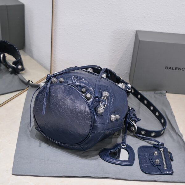 Le Cagole Small Bucket Bag In Black/Dark Blue/Sliver Tone For Women 11.8in/30 cm 7024321VG9Y1000