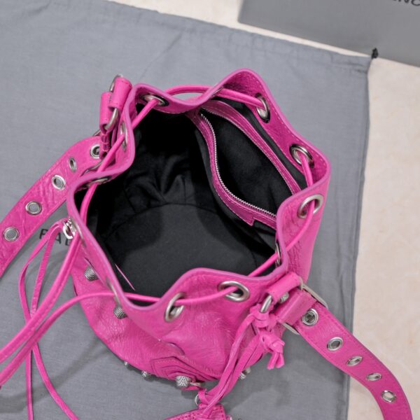 Le Cagole Xs Bucket Bag Purple/Pink/Red/Blue/Green For Women 7.8in/20 cm