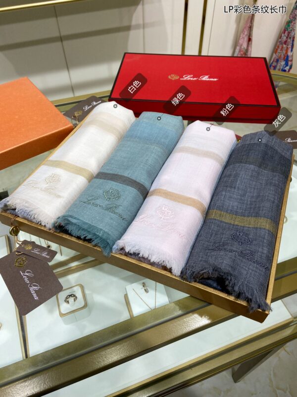 Loro Piana Long Island Stole Linen and Silk in Blue Scarf 205cm/80in 