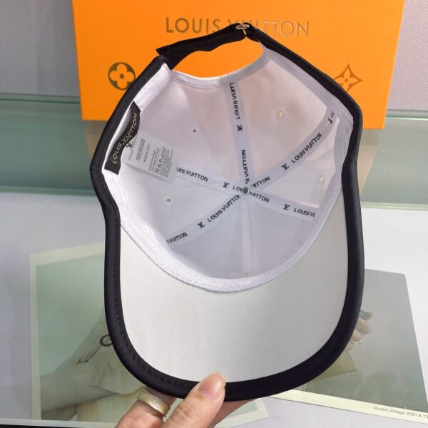 Louis Vuitton Aerogram Cotton Cap In White