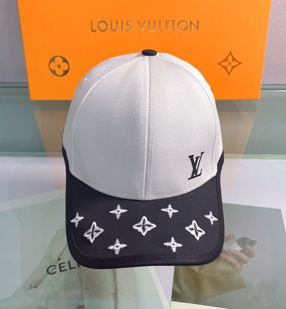 Louis Vuitton Aerogram Cotton Cap In White