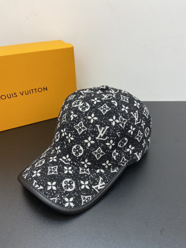 Louis Vuitton Be My Cap Black LV Cap