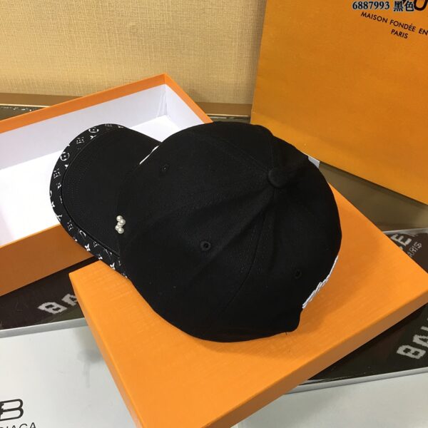 Louis Vuitton Be My Cap Black LV Cap
