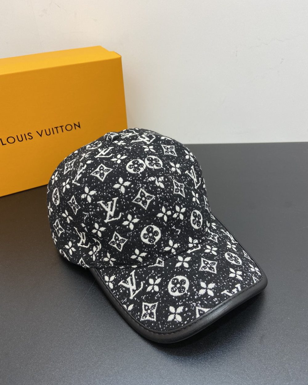 Louis Vuitton Be My Cap Black LV Cap