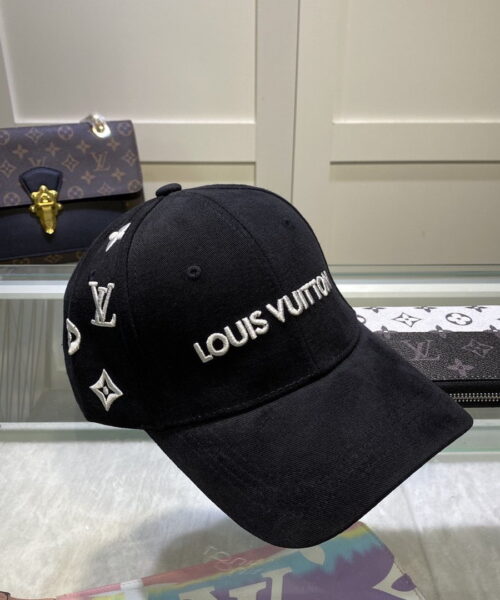 Louis Vuitton Be My Cap In Black