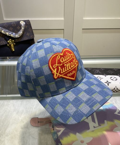 Louis Vuitton Be My Cap In Blue
