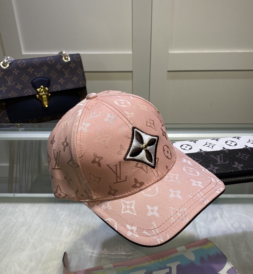 Louis Vuitton Be My Cap In Pink