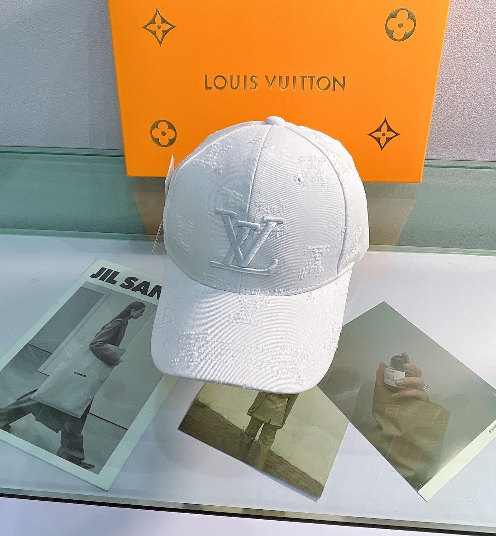 Louis Vuitton Be My Cap In White