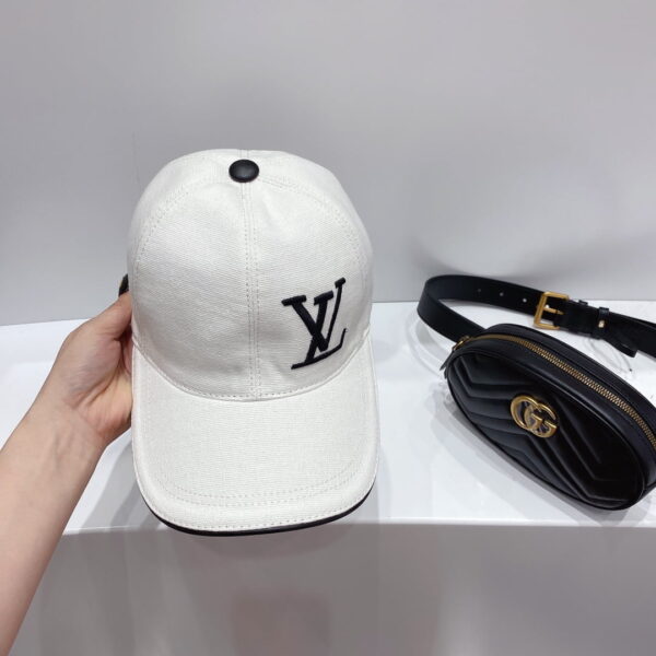 Louis Vuitton Be My Cap White LV Cap