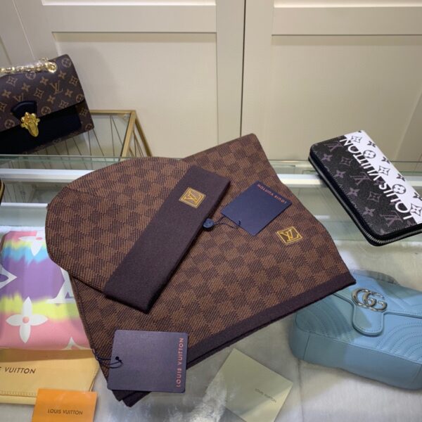 Louis Vuitton Beanie & Scarf Set In Brown