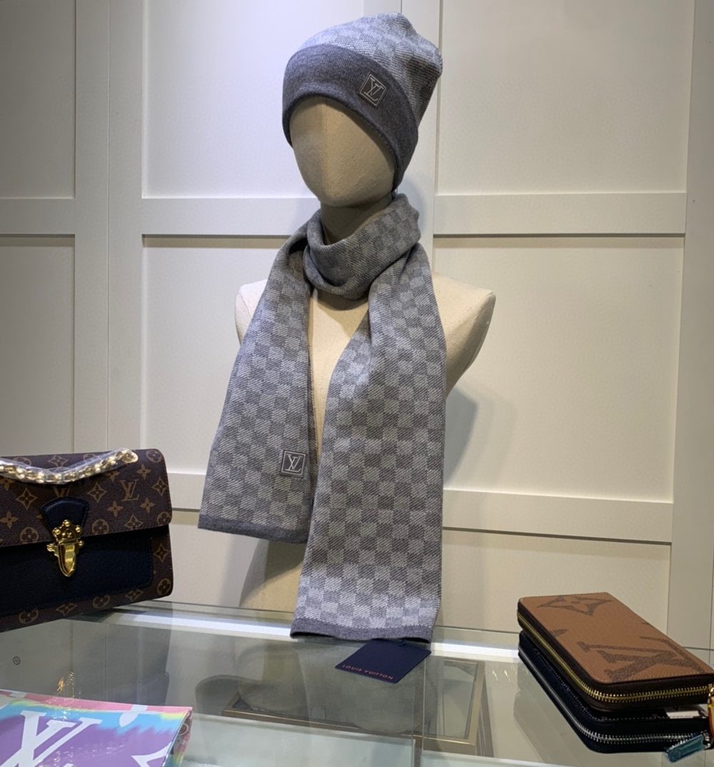 Louis Vuitton Beanie & Scarf Set In Grey
