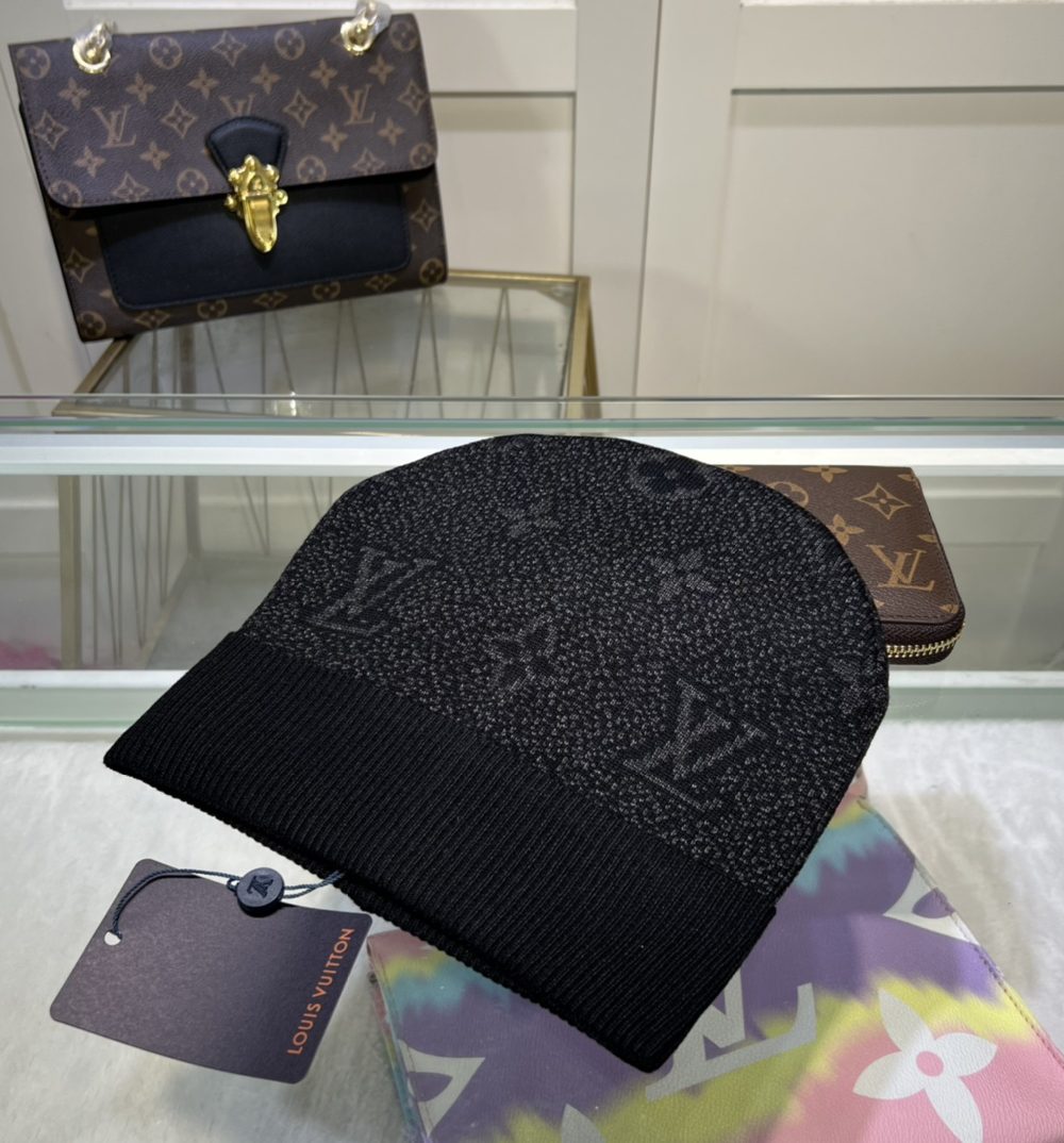 Louis Vuitton Beanie In Black LV Headwear