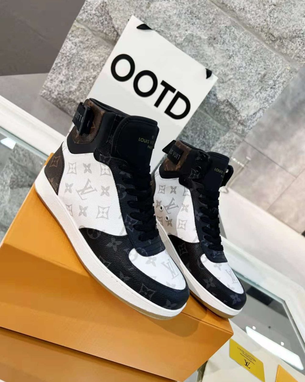 Louis Vuitton Boombox Sneaker Boot Patent Monogram Material Black/White For Women LV