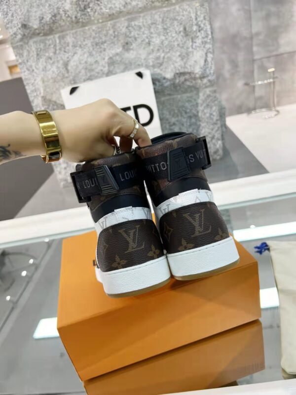 Louis Vuitton Boombox Sneaker Boot Patent Monogram Material Black/White For Women LV