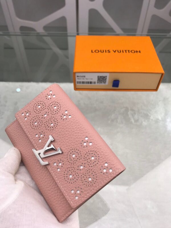 1:1 Replica Louis Vuitton Capucines Sweet Brogues Taurillon Pink For Women, Women's Wallets 5.3in/13.5cm LV 