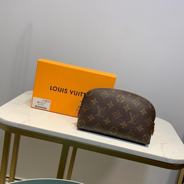 1:1 Replica Louis Vuitton Cosmetic Pouch PM Monogram Canvas For Women, Women's Bags 7.5in/19cm LV M47515