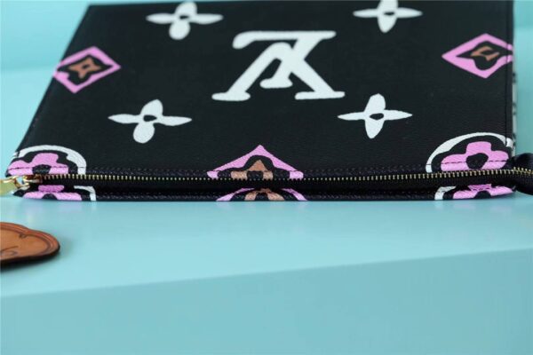 1:1 Replica Louis Vuitton Cosmetic Toiletry Pouch 26 Waxed Monogram Canvas Black For Women, Women's Wallets 9.8in/25cm LV M80751
