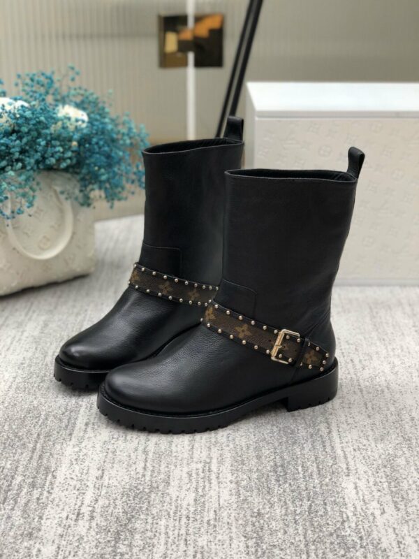 Louis Vuitton Discovery Flat Ankle Boot Black For Women LV