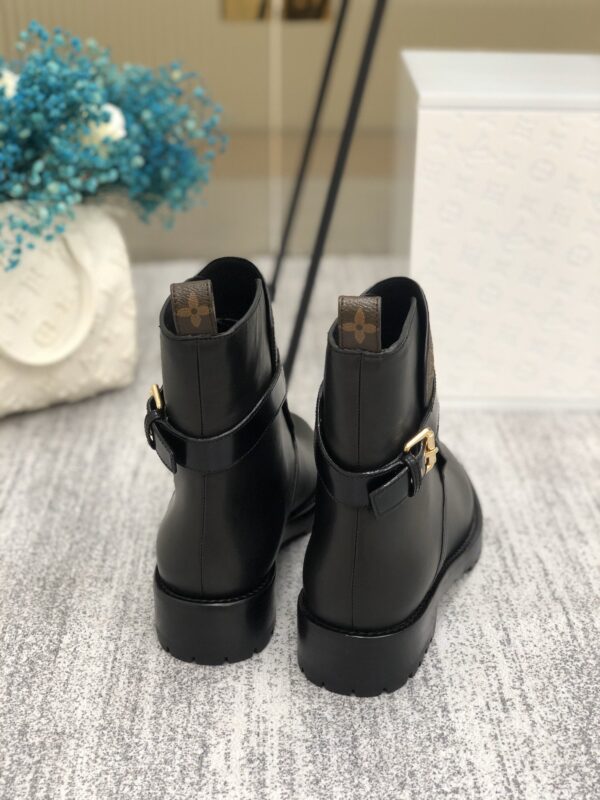 Louis Vuitton Discovery Flat Ankle Boot Black For Women LV