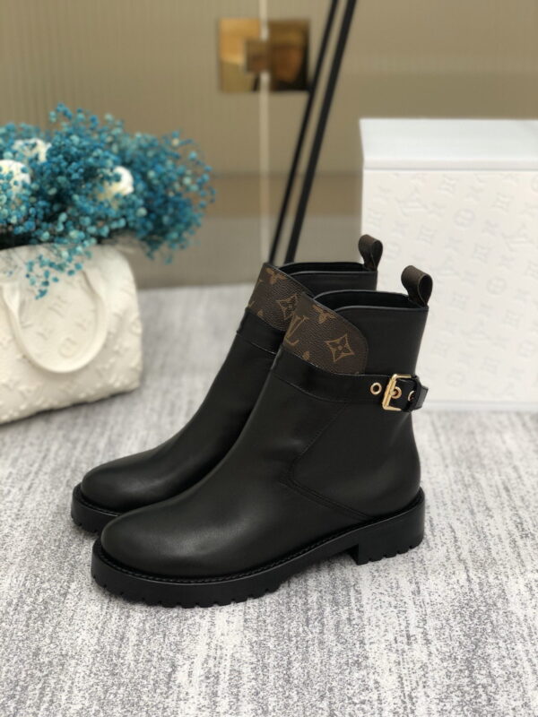 Louis Vuitton Discovery Flat Ankle Boot Black For Women LV