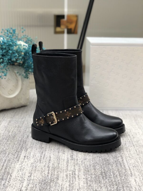 Louis Vuitton Discovery Flat Ankle Boot Black For Women LV
