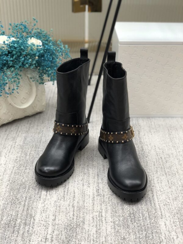 Louis Vuitton Discovery Flat Ankle Boot Black For Women LV